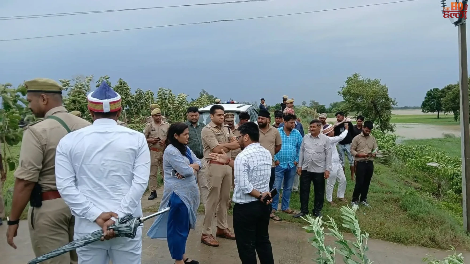 uttar-pradesh-heavy-rain-red-alert-cm-yogi-adityanath-flood-lightning-warning (2)