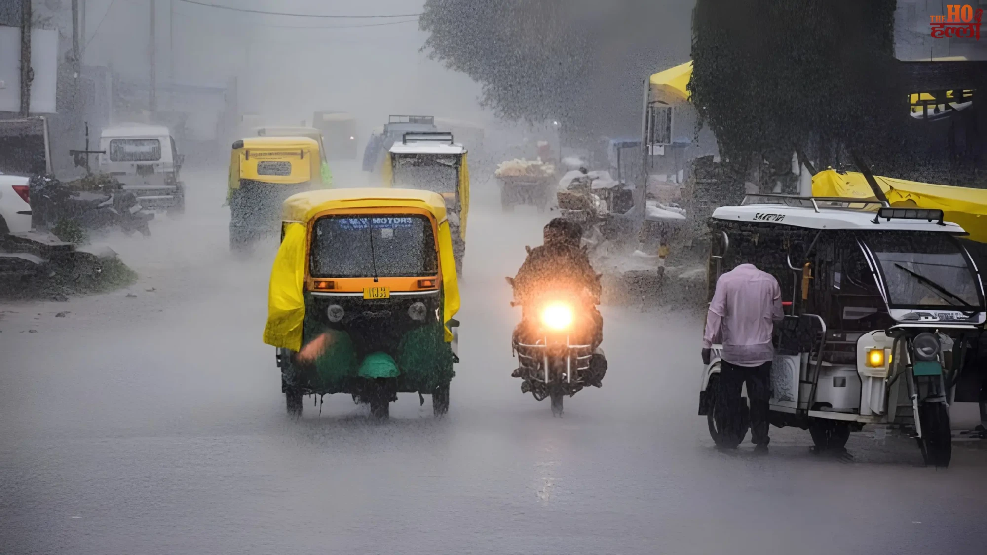 uttar-pradesh-heavy-rain-red-alert-cm-yogi-adityanath-flood-lightning-warning
