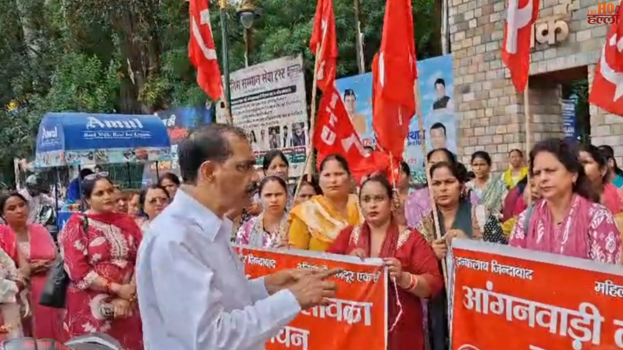 uttarakhand-anganwadi-workers-protest-dehradun-salary-hike-dhami-government (2)