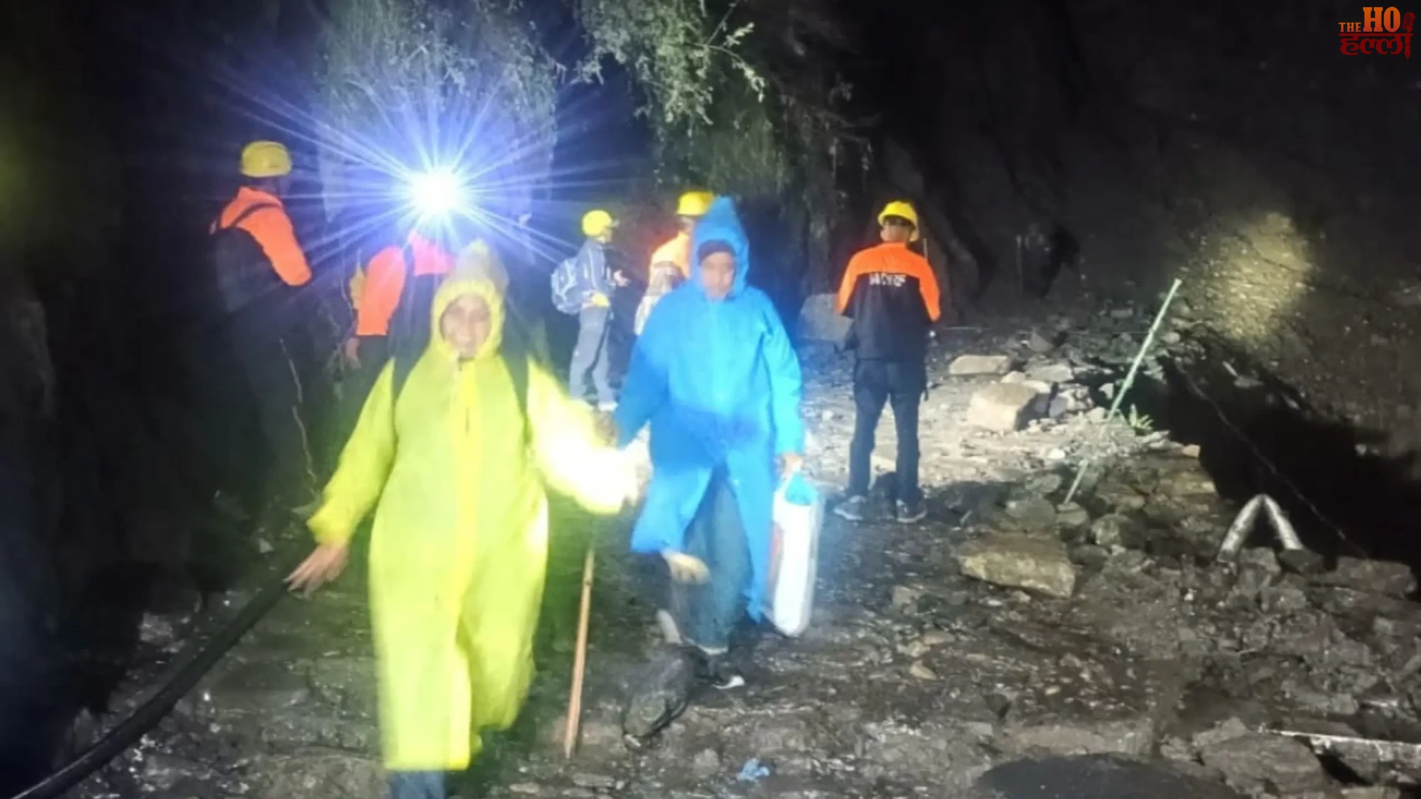 uttarakhand-bad-weather-136-mountaineers-stuck-gaurikund-yatra-resumed (2)