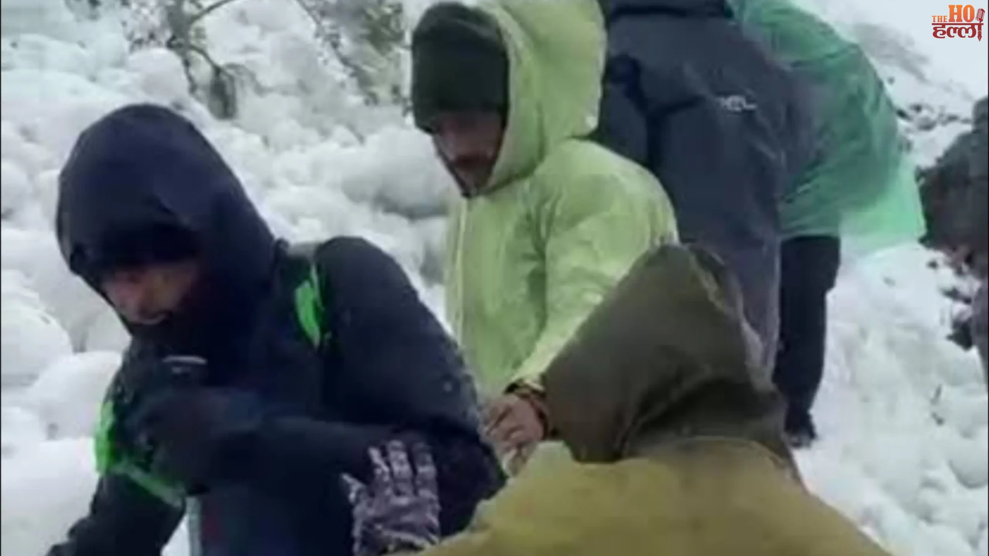 uttarakhand-bad-weather-136-mountaineers-stuck-gaurikund-yatra-resumed