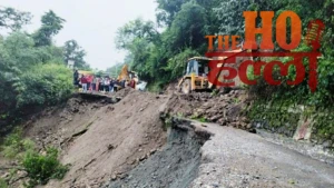 uttarakhand-heavy-rain-dehradun-car-swept-almora-house-collapse-sdrf-rescue (2)