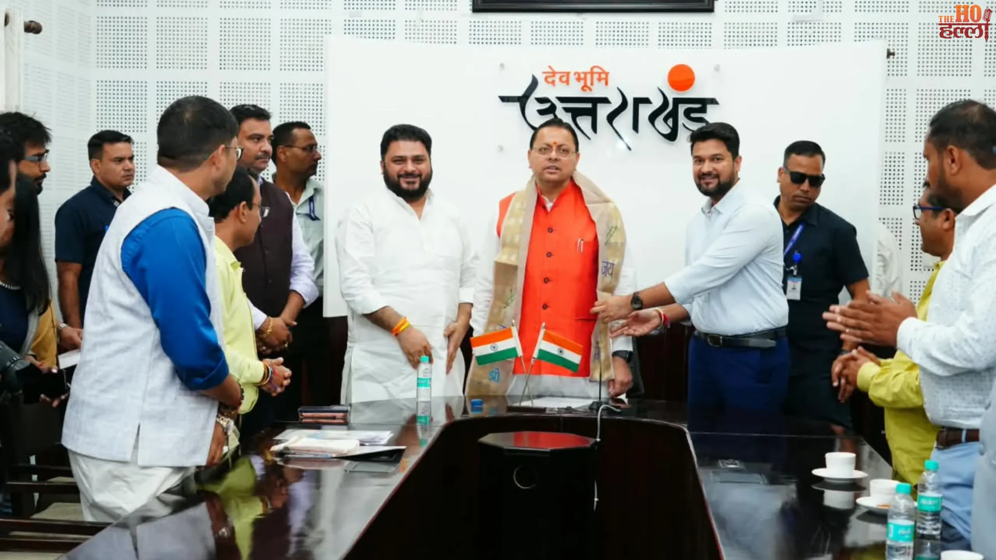 uttarakhand-youth-leave-for-haryana-cm-pushkar-dhami-flags-off