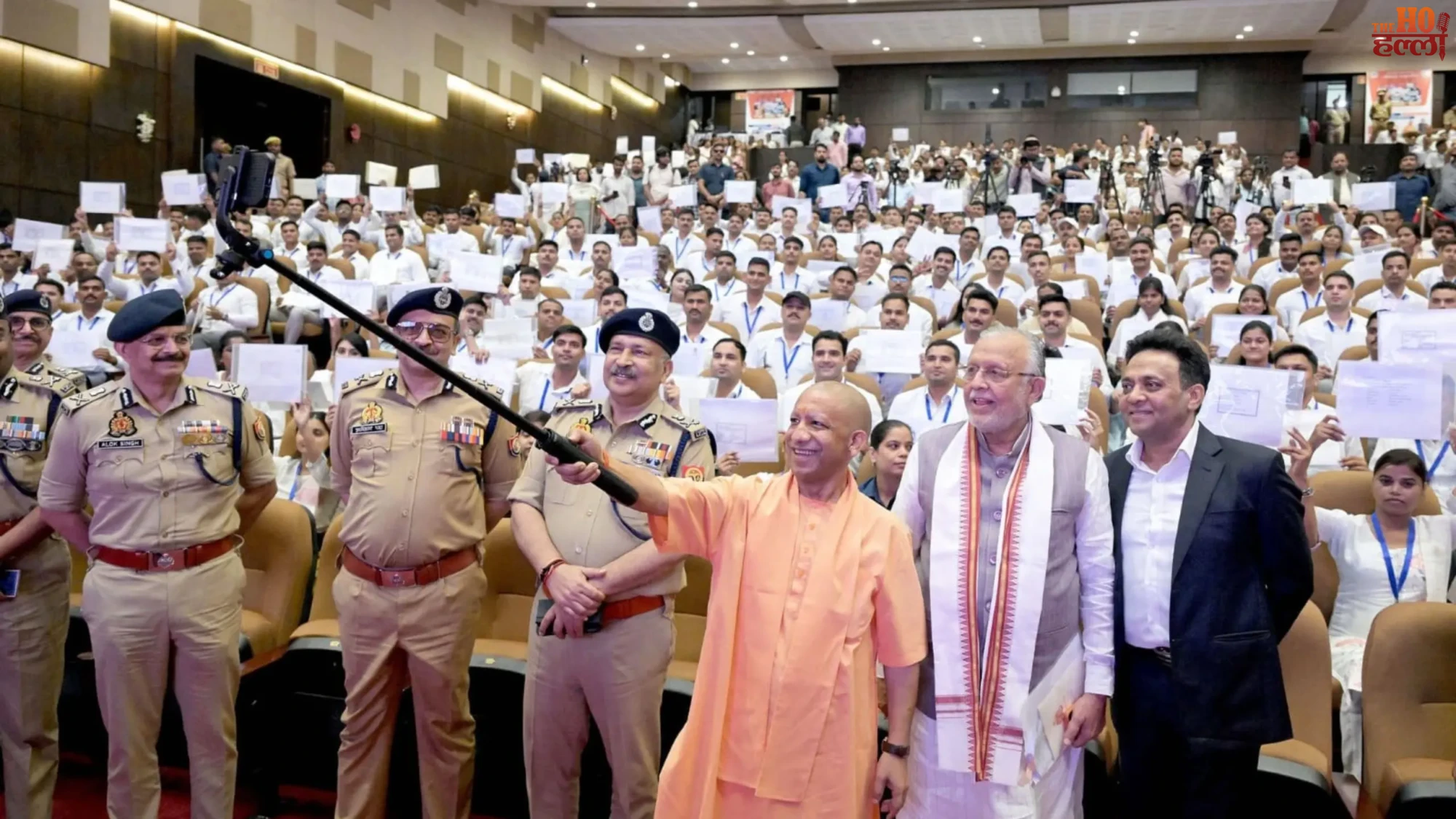 yogi-adityanath-appoint-letters-nine-hundred-twelve-youths-target-one-lakh-jobs-lucknow (2)