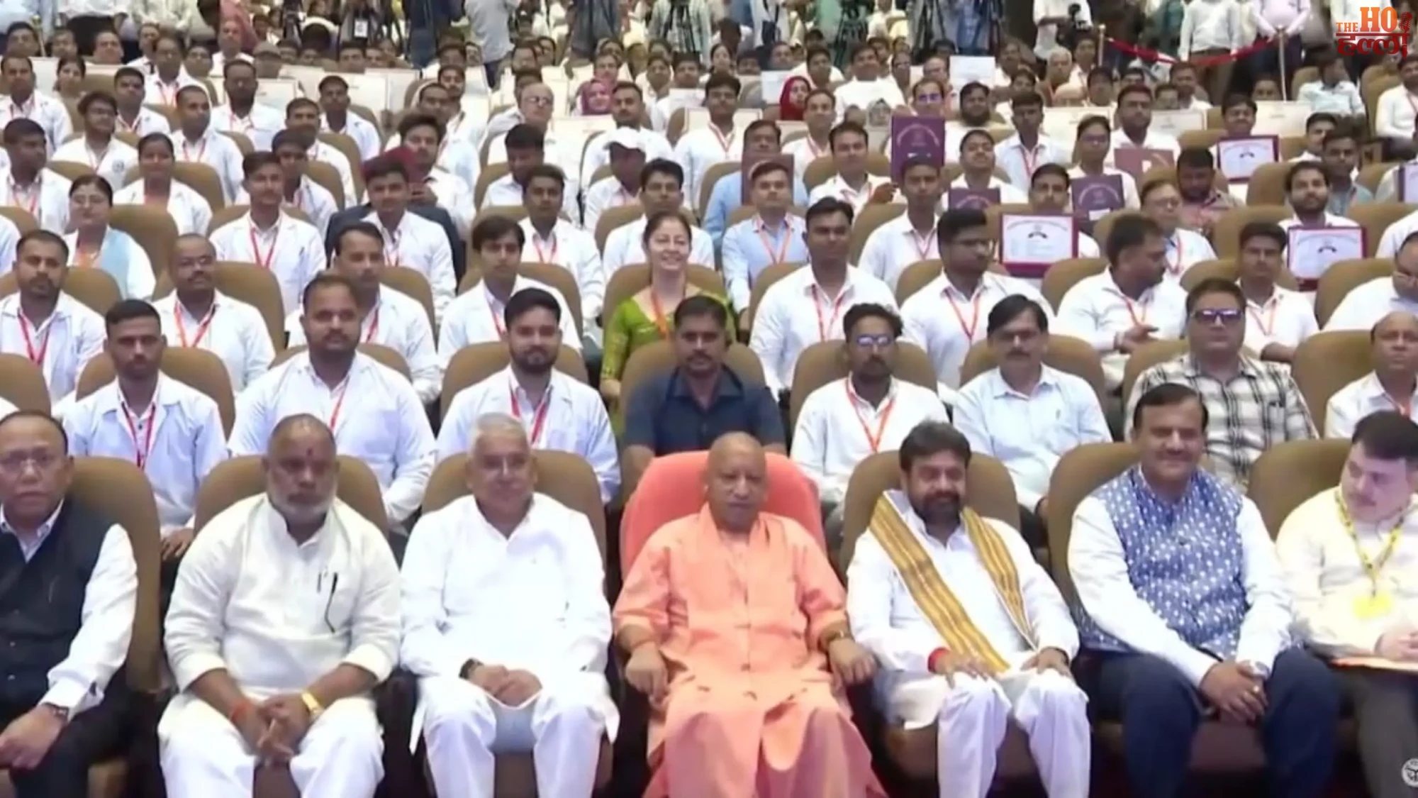 yogi-adityanath-employment-target-one-lakh-jobs-lucknow (3)