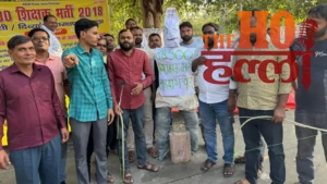 68500 शिक्षक भर्ती आंदोलन : 50वें दिन भी डटे अभ्यर्थी, दशहरे पर ‘आरक्षण चोर रूपी रावण’ का पुतला दहन का प्रयास