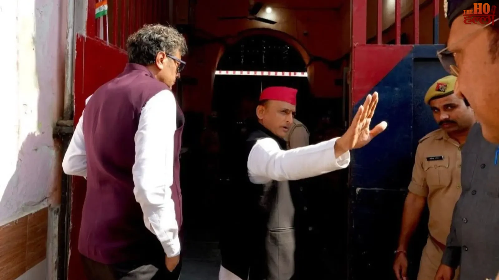 akhilesh-yadav-ramp-jail-azam-khan-rajbhar