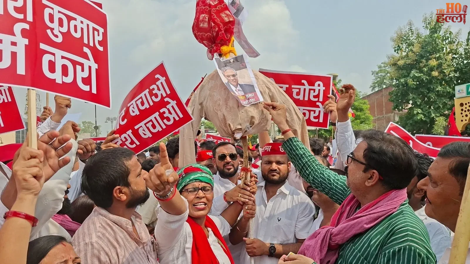 ayodhya-sp-protest-cec-gyanesh-kumar-resignation-effigy