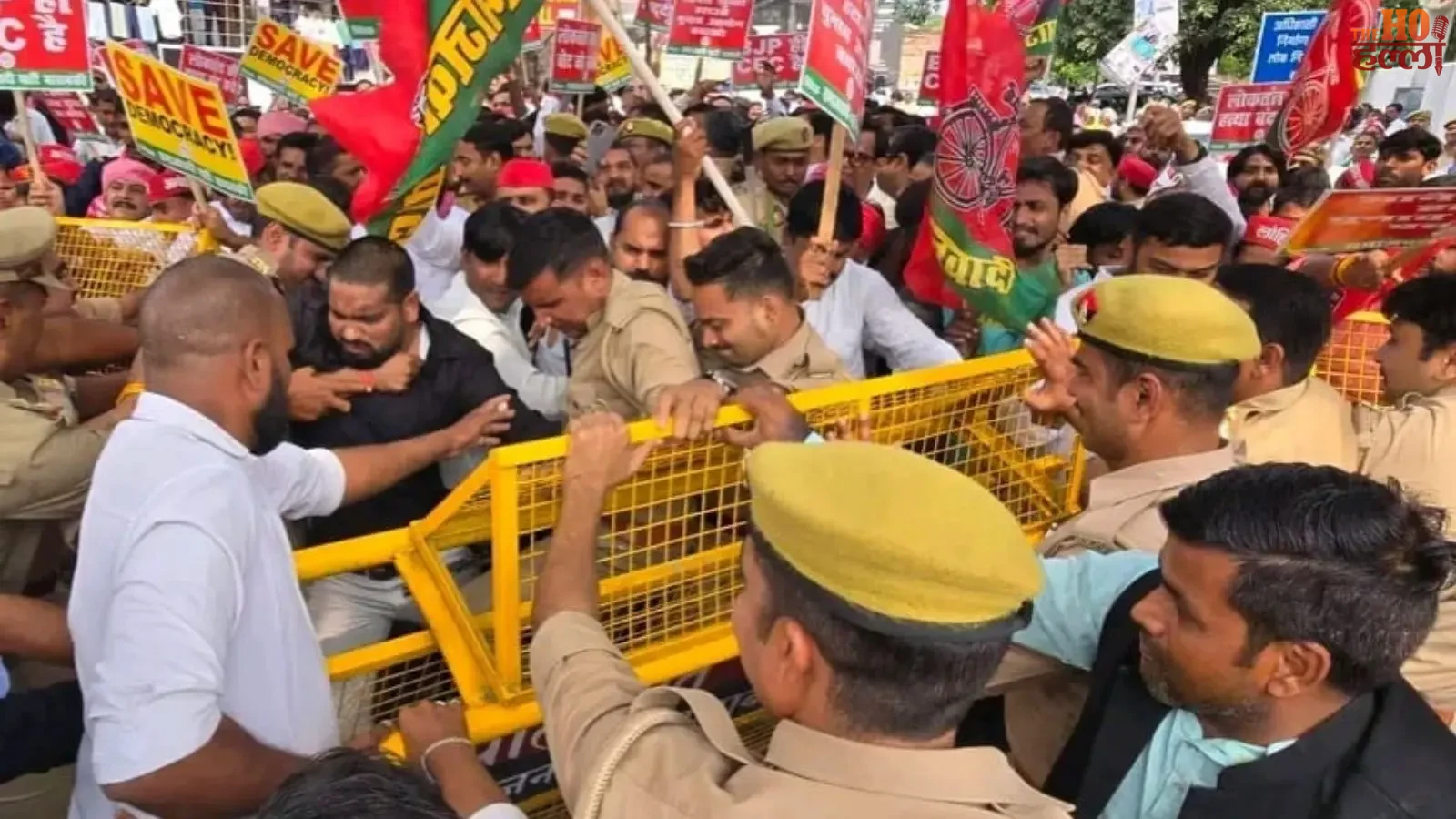 barabanki-sp-protest-cec-gyanesh-kumar-resignation-vote-bachao