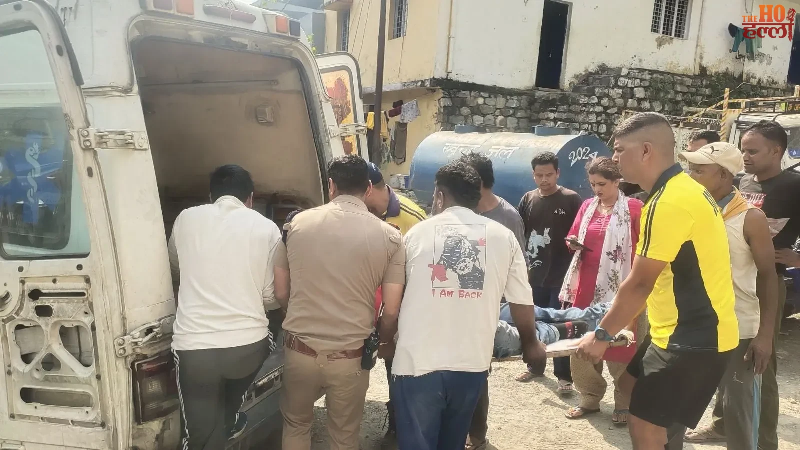 dehradun-news-do-car-khai-me-giri-ek-ki-maut-panch-rescue