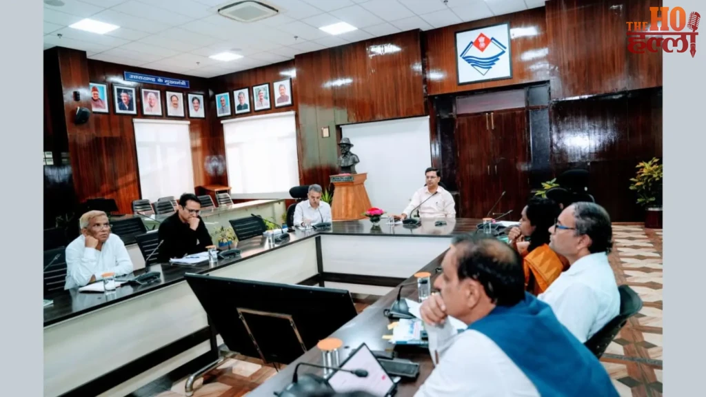 Dehradun News : विकास कार्यों की चुनौतियों से निपटने के लिए बनाएं प्लान, सचिव बोले- स्थानीय लोगों से करें संवाद