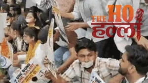 लखनऊ में बॉन्डेड डॉक्टरों का अनोखा प्रदर्शन : हाथ जोड़कर पुलिस से लगाई गुहार, सड़क पर बैठे तो जमीन पर बैठ गए ACP