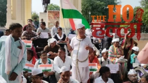 Lucknow News : तबादले की राह देख रहे दिव्यांग शिक्षक सड़क पर उतरे, विधानसभा कूच, पुलिस ने घेरा