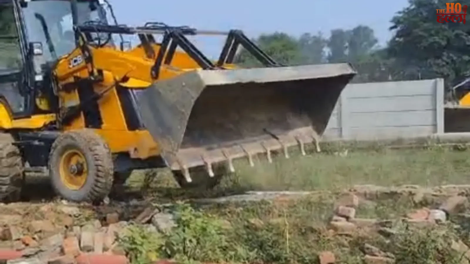 lucknow-lda-bulldozer-action-45-bigha-illegal-plotting-chinhat-bkt