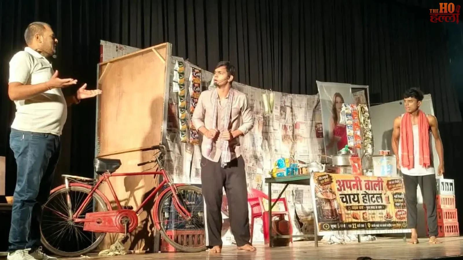 lucknow-news-gandhi-jayanti-natya-mahotsav-ek-adad-biwi-play-performance
