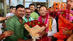 पंकज चौधरी पहुंचे अयोध्या, विपक्षियों पर बरसे, बोले- हारने पर EVM तो कभी चुनाव आयोग को देते हैं दोष