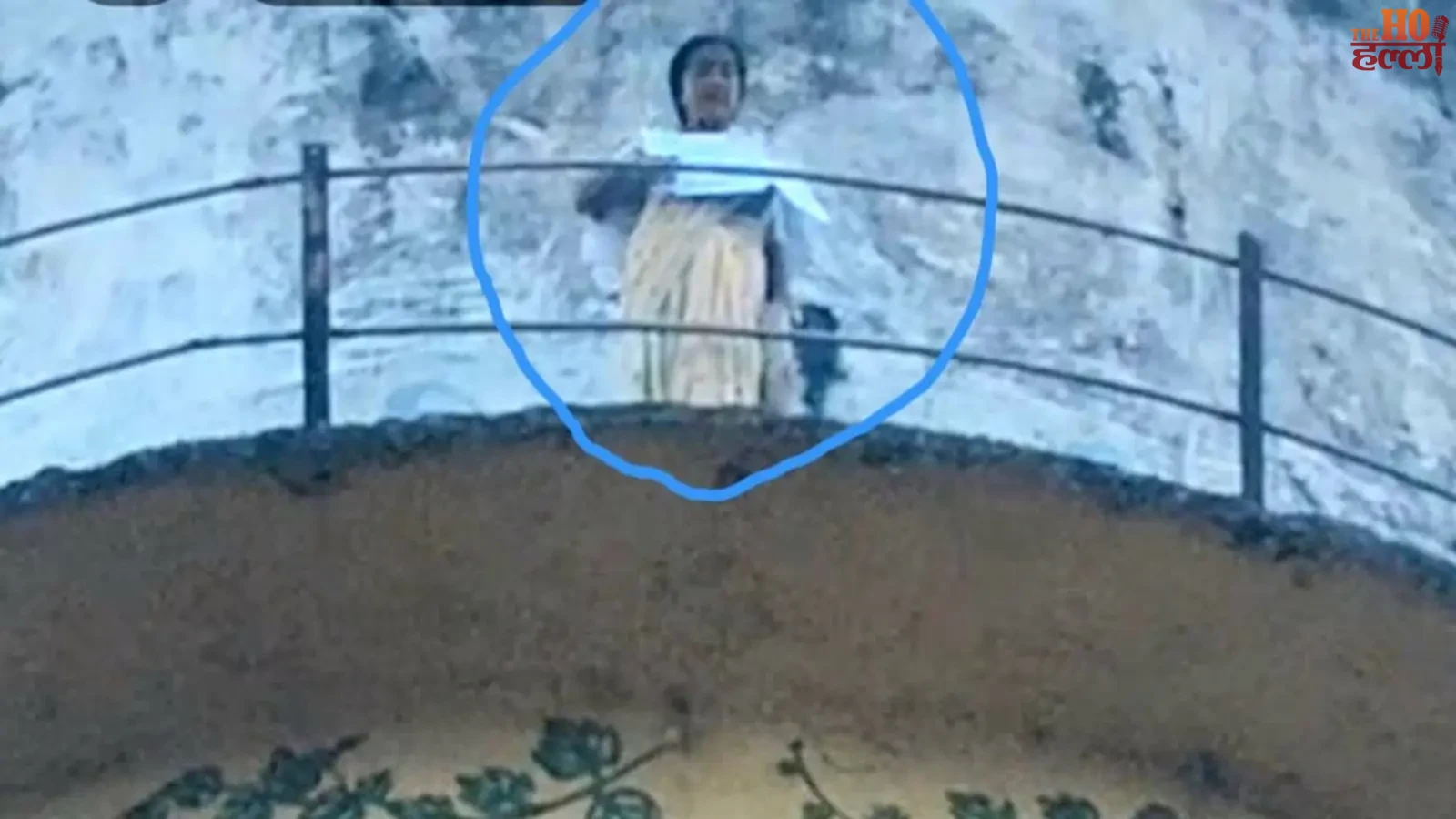 prayagraj-woman-water-tank-protest-road-blockade-fir-civil-lines