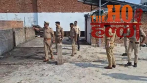 छत पर रखे पटाखों में आग लगने से विस्फोट, इलाके में मची अफरा-तफरी, कई मकानों की दीवारों में आईं दरारें