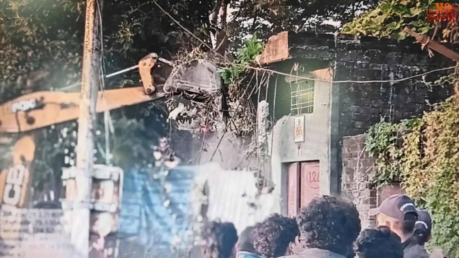 ramnagar-puchdi-basti-atikraman-bulldozer-karwai