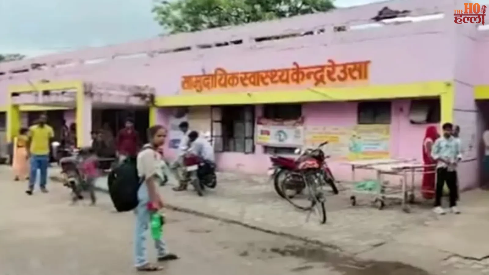sitapur-reusa-chc-woman-enters-labour-room-records-delivery-video
