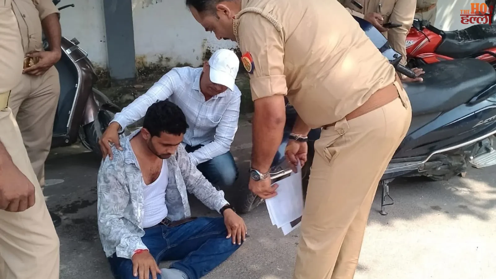 up-68500-teacher-recruitment-reservation-protest-sandeep-singh-residence (3)