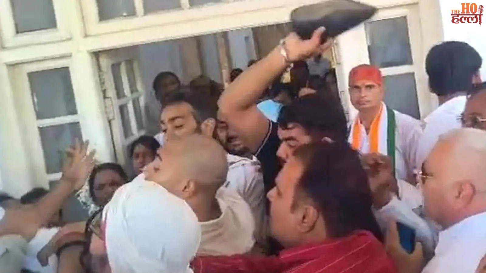 up-congress-headquarters-lucknow-clash-ajay-rai-aradhana-mishra-imran-masood