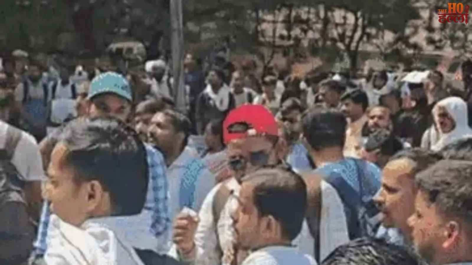 up-news-je-recruitment-delayed-candidates-protest-upsssc-office