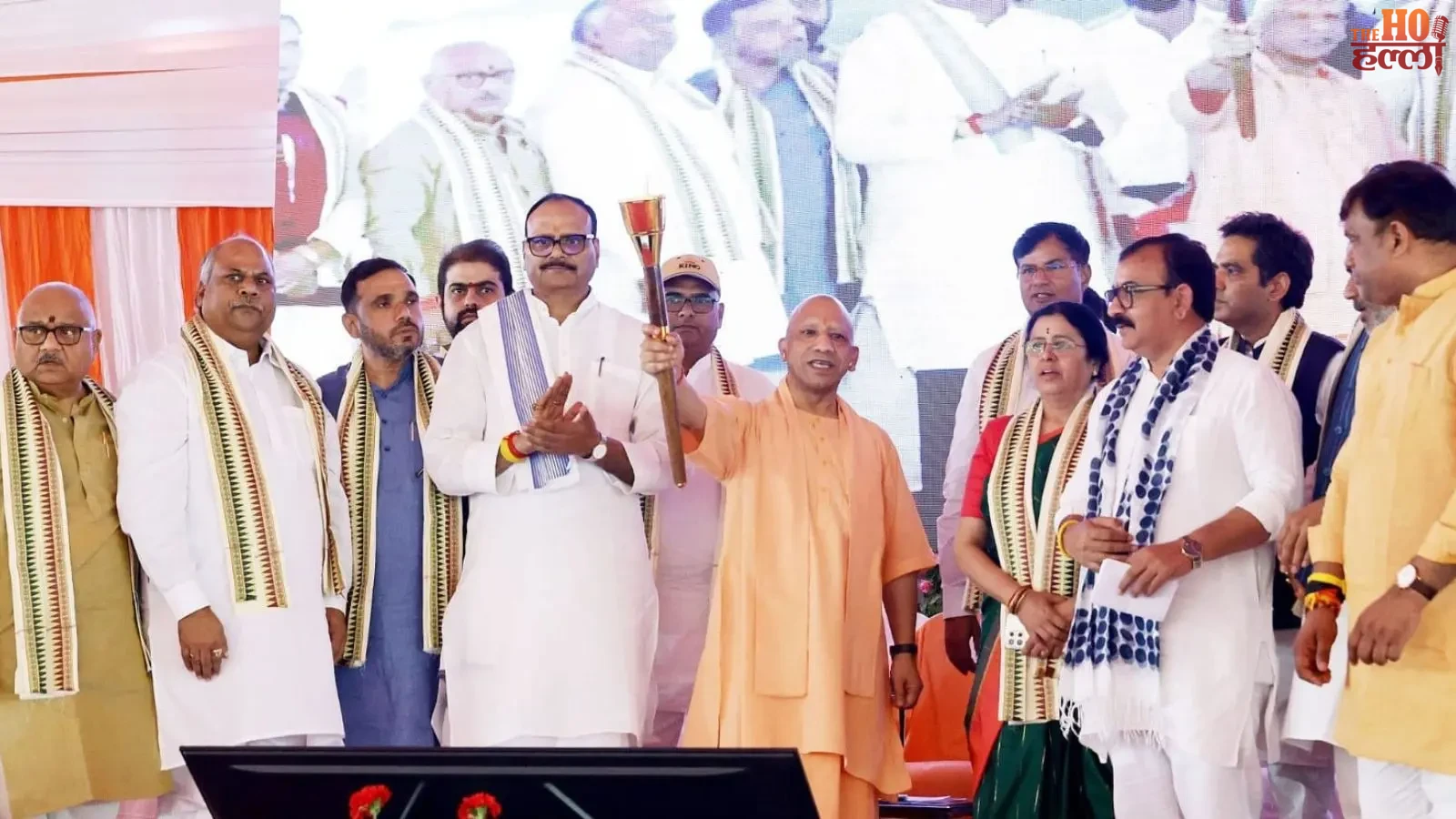 up-news-yogi-adityanath-speech-pm-modi-25-years-seva-jyoti-yatra-lucknow