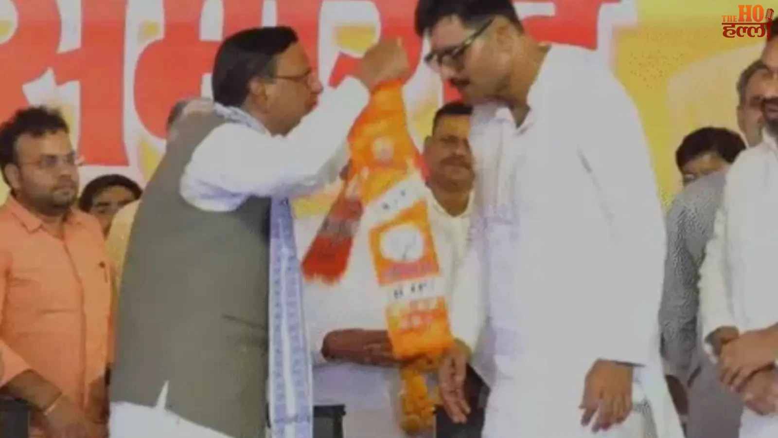 up-politics-three-rebel-sp-mlas-join-bjp-amethi-pankaj-chaudhary-smriti-irani (2)