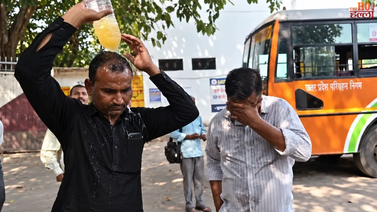 up-roadways-driver-conductor-petrol-suicide-attempt
