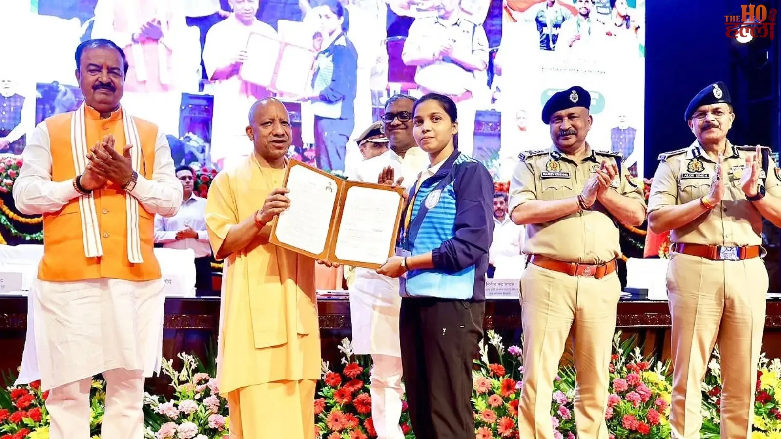 up-sports-470-players-police-jobs-yogi-jarsi-se-vardi (2)