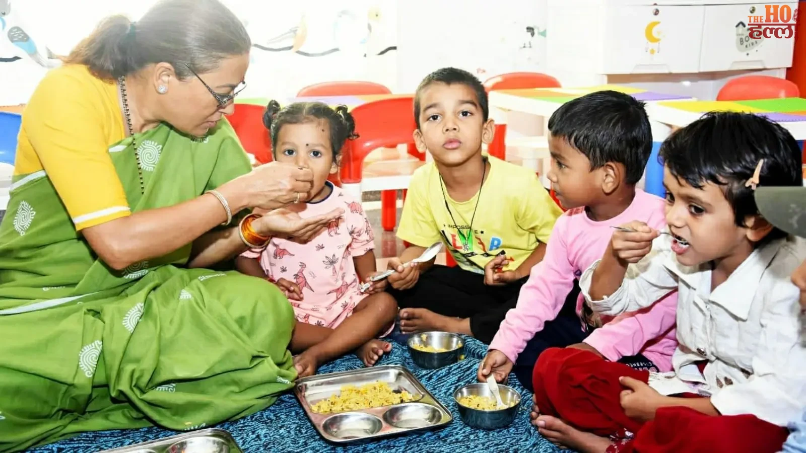 uttarakhand-news-rekha-arya-oni-village-smart-anganwadi-visit