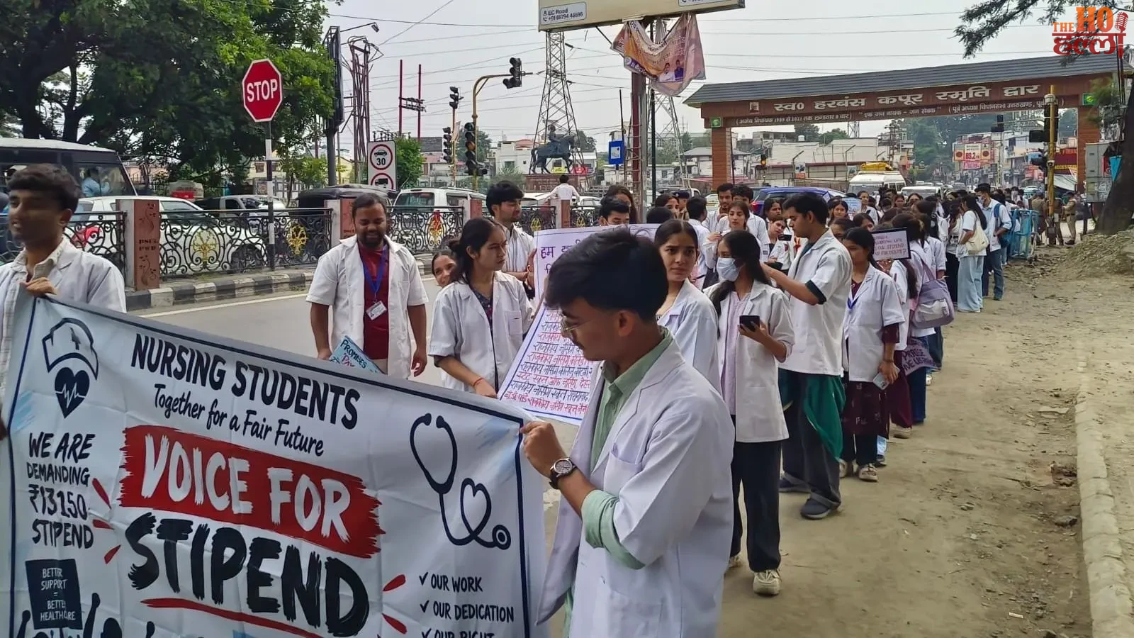 uttarakhand-nursing-students-protest-stipend-demand-dehradun