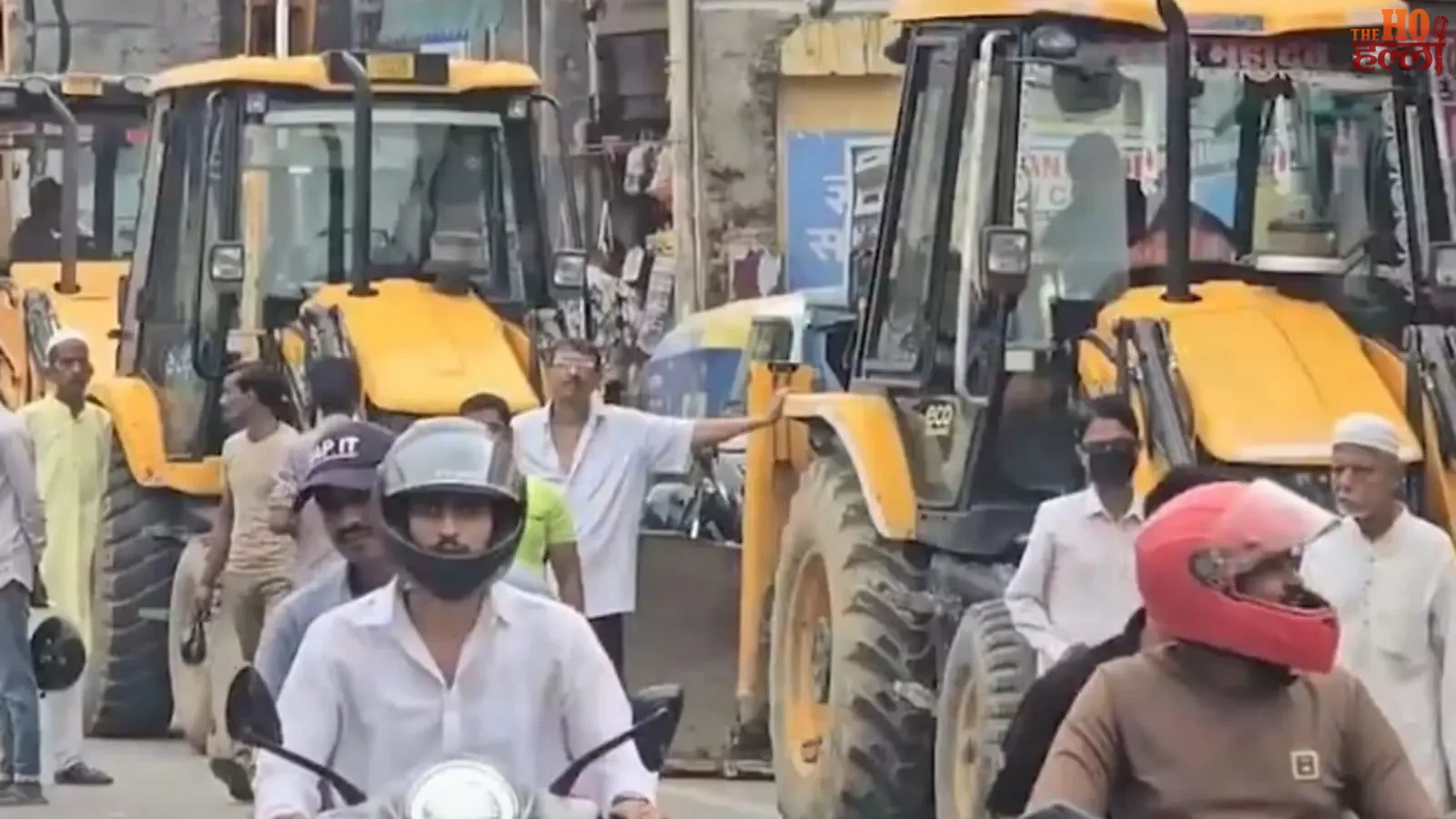 varanasi-kachahari-sandaha-road-widening-bulldozer-action (3)