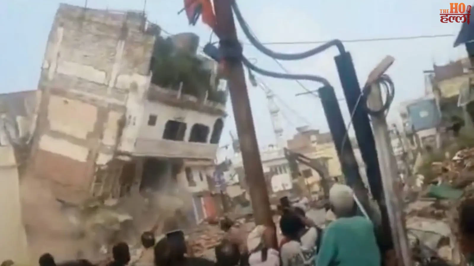 varanasi-kachahari-sandaha-road-widening-bulldozer-action