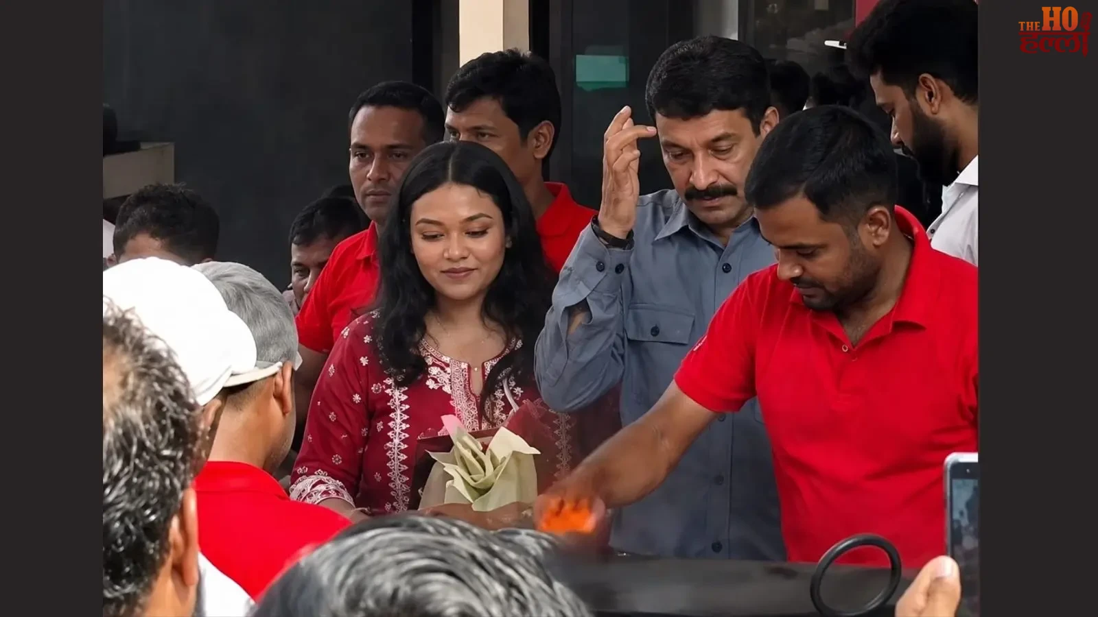 varanasi-manoj-tiwari-pati-patni-aur-panga-reality-show (2)