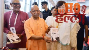 Varansi News: काशी को मिला आबे मेमोरियल, गुजरात से पहुंची सेवा यात्रा, पीएम के संकल्प बताकर विपक्ष पर बरसे योगी, नितिन व हिमंता