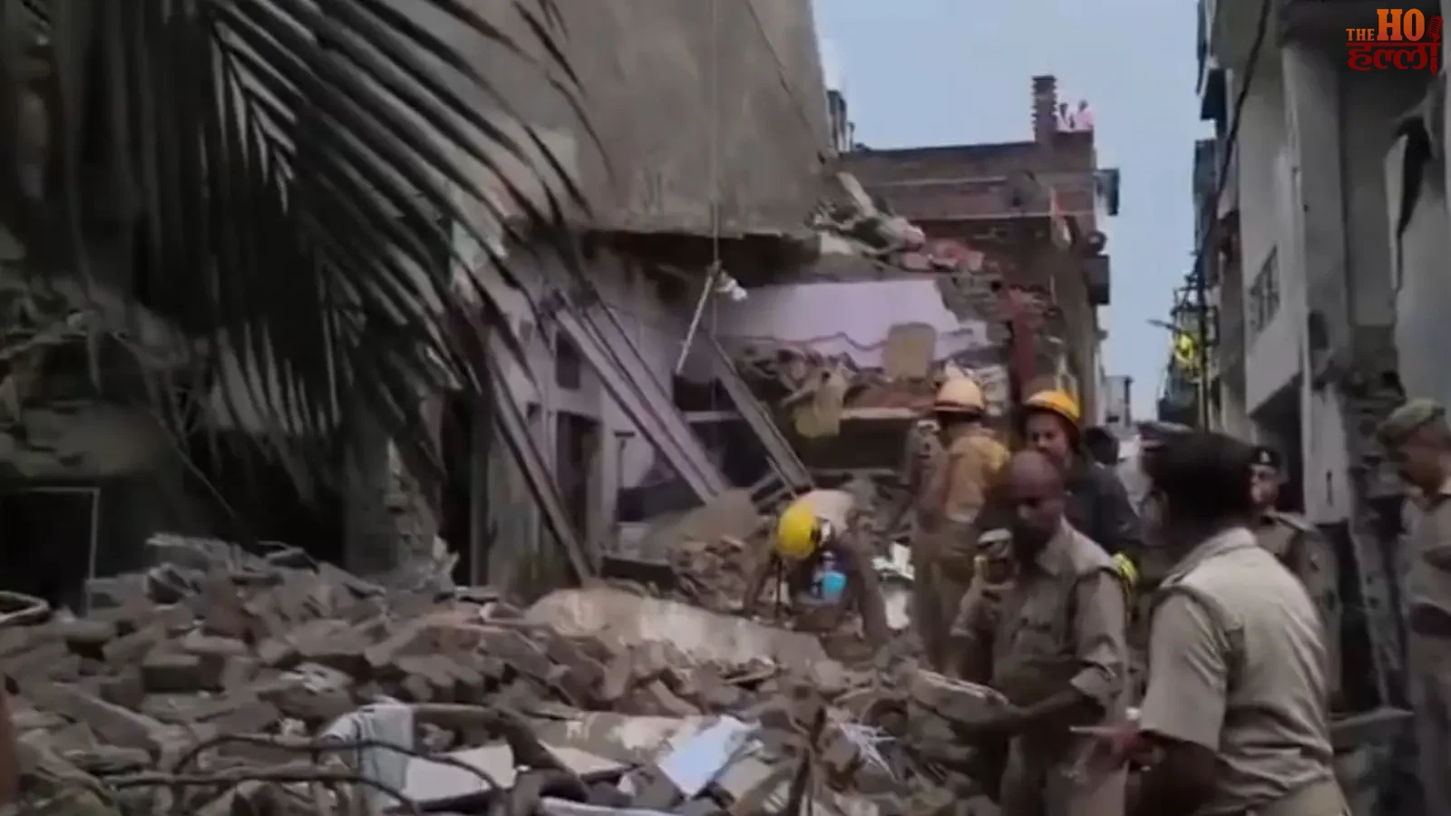 varanasi-sarnath-illegal-firecracker-factory-explosion-six-trapped