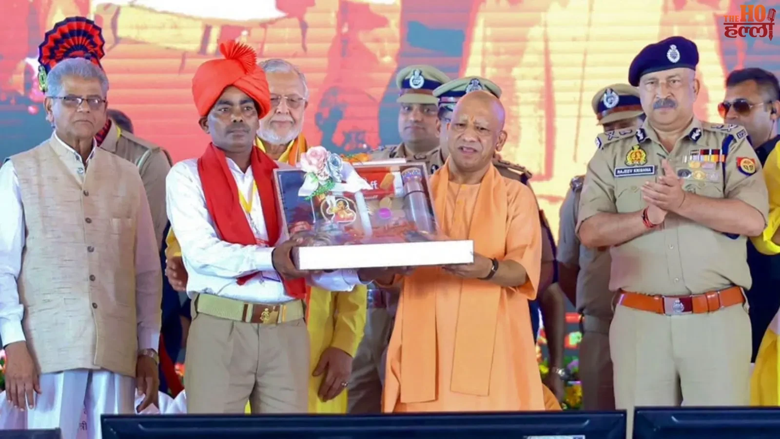yogi-adityanath-bareilly-gram-prahari-honorarium-rioters-warning (3)