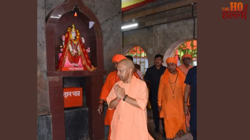 yogi-adityanath-ma-pateshwari-temple-navratri-prayers (2)