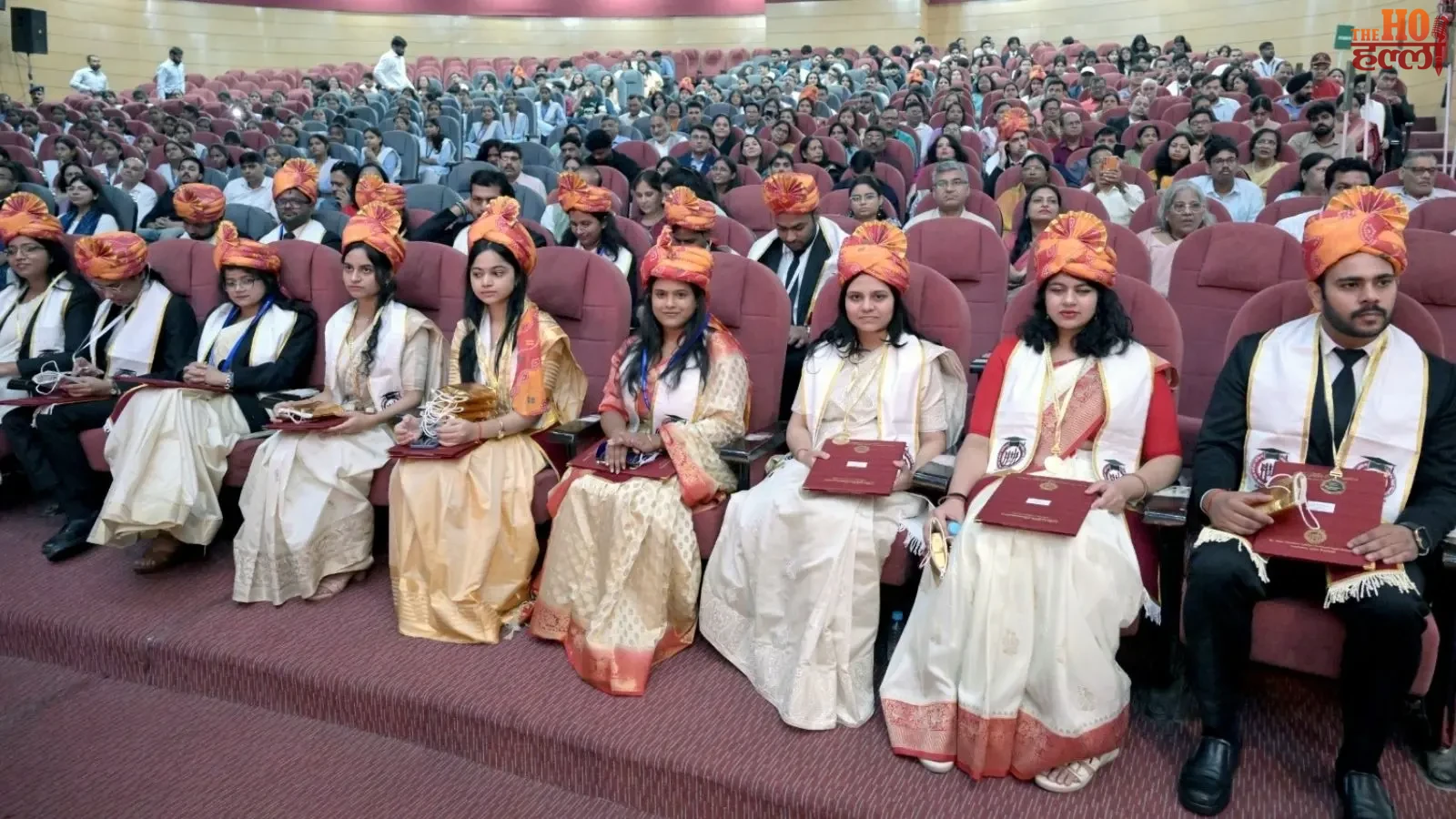yogi-adityanath-rmlnlu-convocation-rule-of-law-young-lawyers (3)